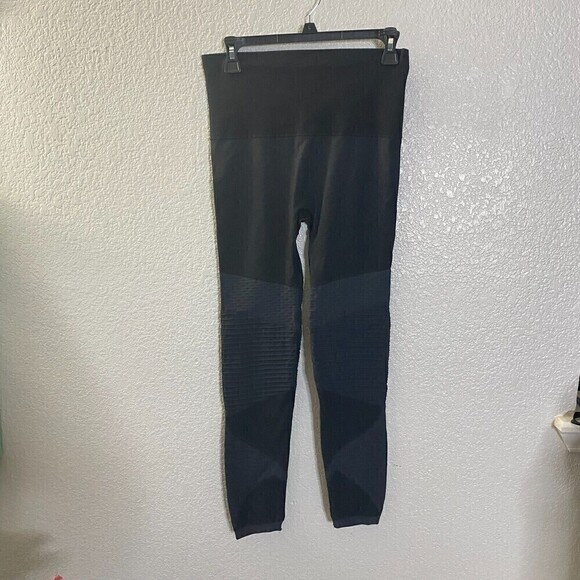 Spanx Womens Gray Look At Me Now Seamless Full Length Moto Leggings Pants Large - Picture 3 of 7